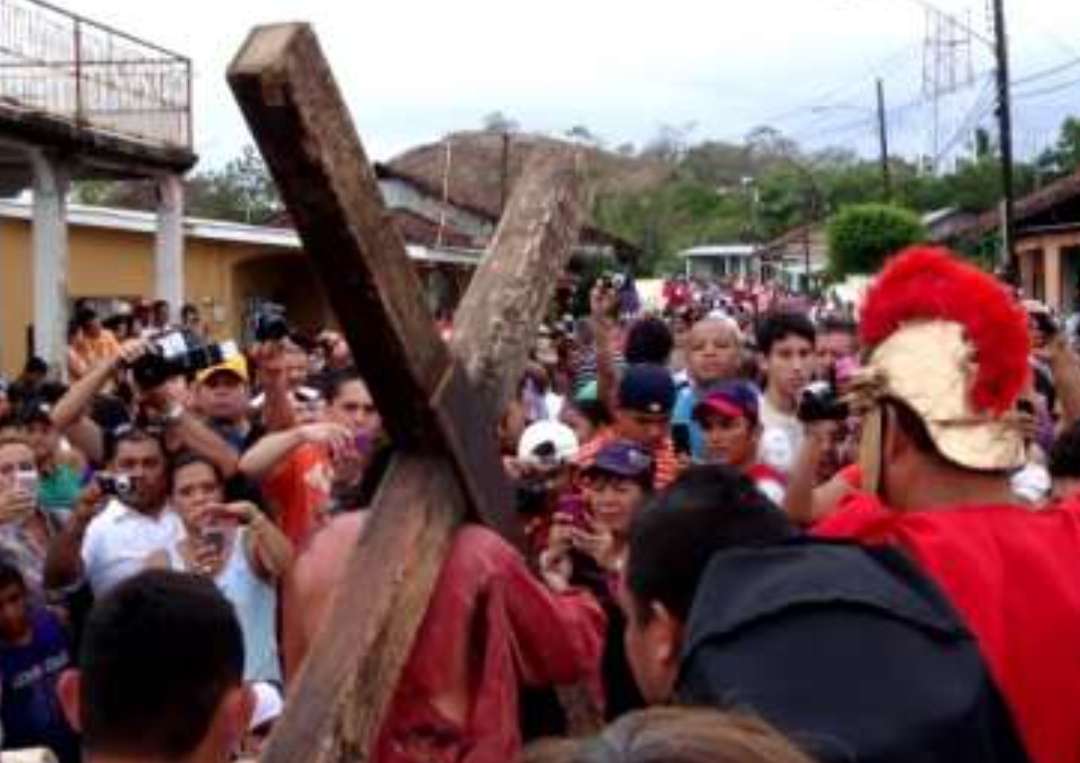 En este drama religioso participan actores del pueblo de Pesé.