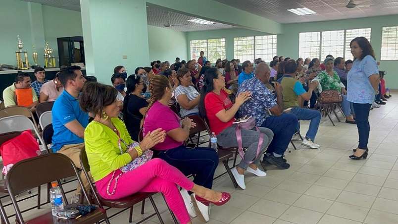 Las clases en el Colegio Cristóbal Adán Urriola ( CADU ) de Arraiján, provincia de Panamá Oeste, fueron suspendidas este jueves.