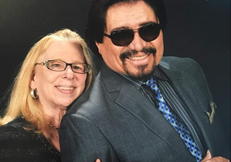 El salsero Bobby Cruz junto a su esposa Rose Marie, quien falleció el lunes. Foto: Instagram