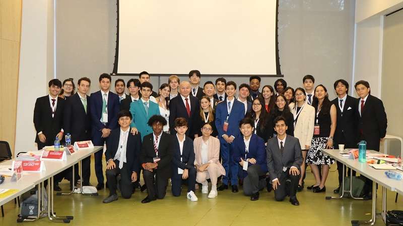 Más de 200 estudiantes de diversos países participan en las sesiones del Modelo Nacional de Havard de la ONU.
