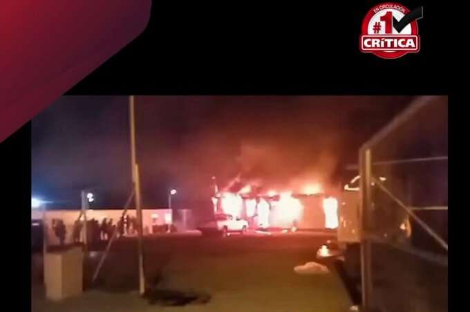 Arde centro de recepción de migrantes en Darién.