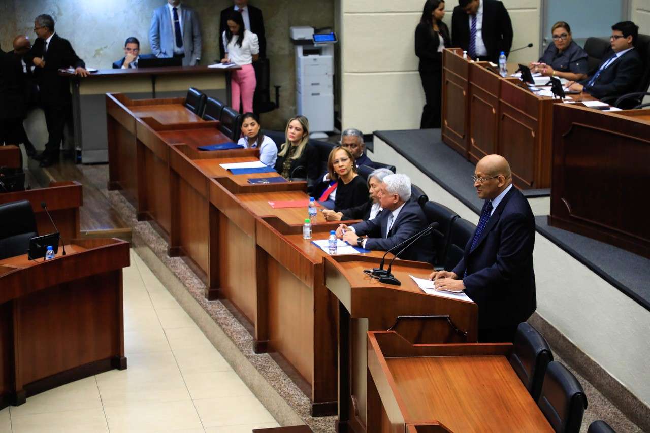 Ministro de Economía, Héctor Alexander, ante la Asamblea Nacional. (Foto: Archivo)