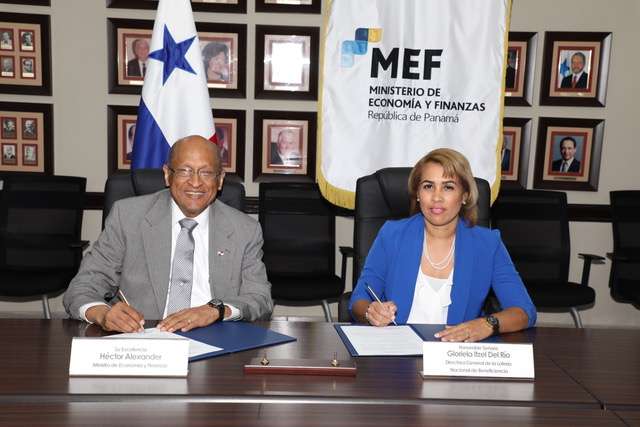 Del Río Remice oficializó su cargo ante el ministro de Economía y Finanzas. Foto/Cortesía