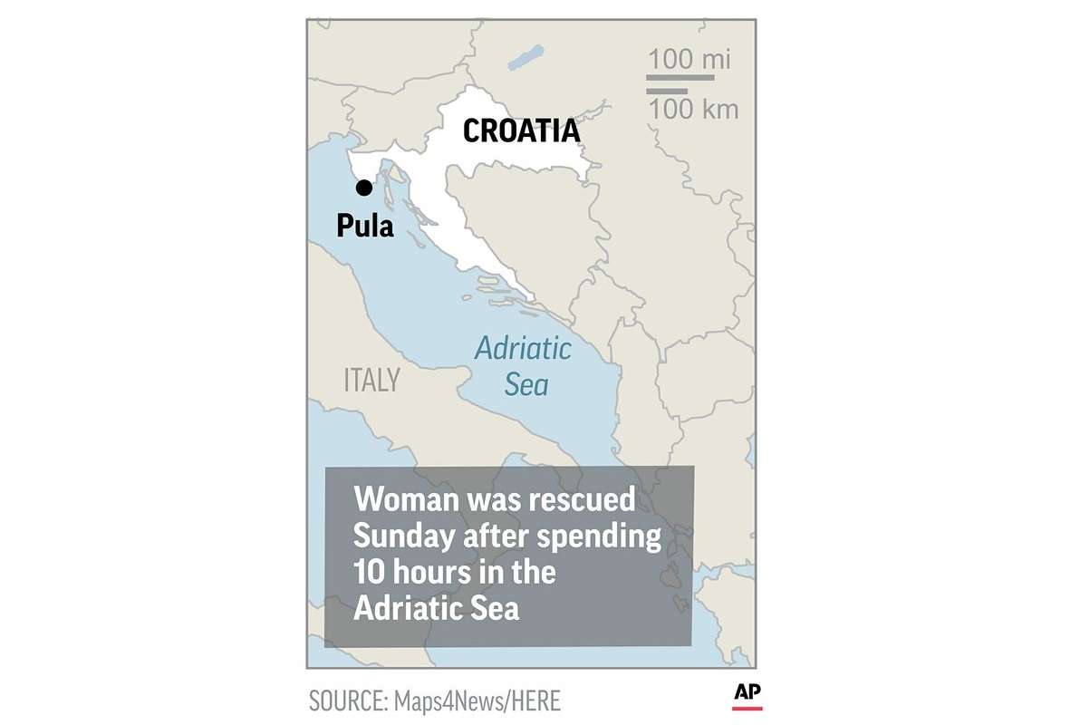 Un barco de rescate croata la encontró nadando el domingo por la mañana no muy lejos de donde se cree que cayó. AP