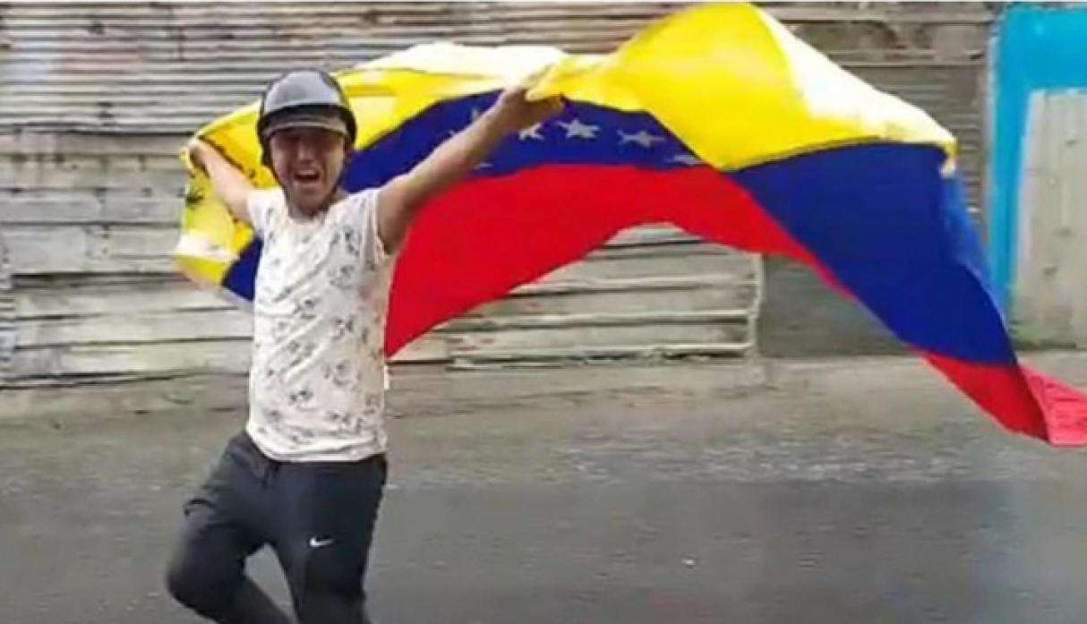 Jhonny Godoy recibió 2 disparos y luego fue asfixiado con un pañal por protestar contra Nicolás Maduro. Foto: Jhonny Godoy