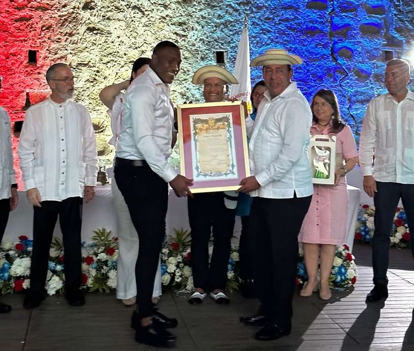 Conmemorando los 504 años de la fundación de Panamá La Vieja, realizamos la sesión del Consejo Municipal en el Convento de las Monjas, donde reconocimos a 26 hombres y mujeres que han dejado una marca duradera en sus comunidades y más allá.