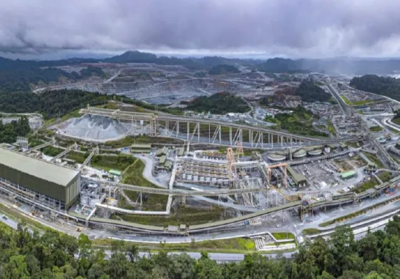 Cobre Panamá presenta tecnología que permite vivir la operación minera en la Feria de David.