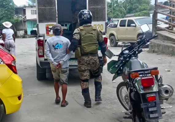 SENAFRONT CAPTURA a requeridos por HOMICIDIO Y VIOLACIÓN