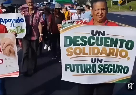 Jubilados van otra vez por descuentos tras veto del presidente Mulino