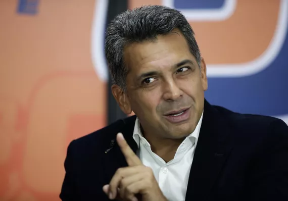 Lombana acusa a La Prensa de amaños y de dañar la democracia