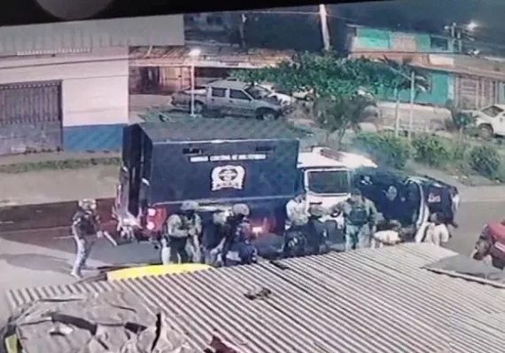 Revulú, disparos de balas de goma y gas pimienta en aprehensión en Concepción