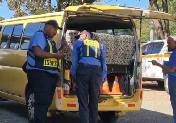 Chitré: Propietarios de buses escolares piden mayor control contra piratería