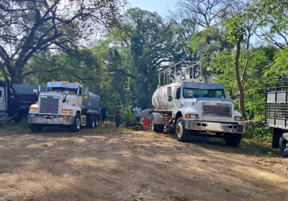 Operativos conjuntos garantizan agua potable y seguridad en carnavales del West