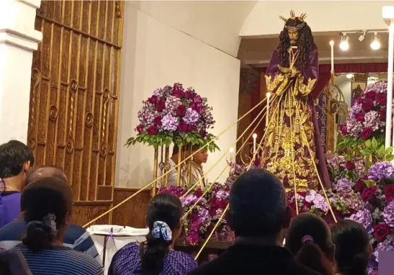 Peregrinos llegan a Atalaya con testimonios de fe y milagros concedidos