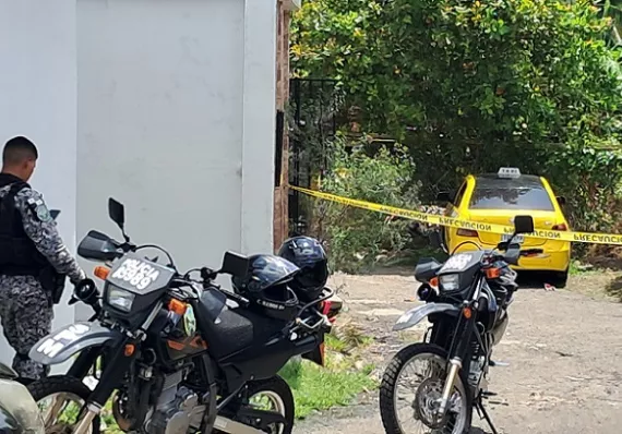  Taxista es acribillado en una vereda de Cerro Cocobolo