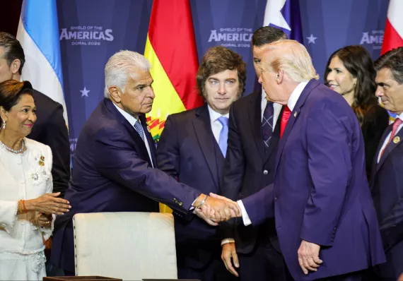 Panamá firma acuerdo para combatir el narcotráfico y la migración ilegal