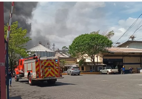 Bomberos de Veraguas exigen sanciones contra responsables de incendios