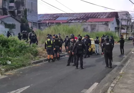 Bala roza oído de adolescente en tiroteo en Colón