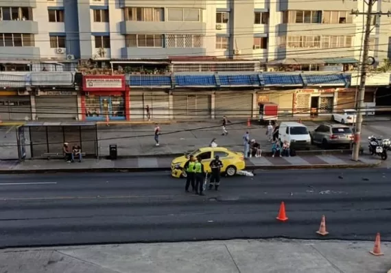 Siniestro vial en la madrugada: Fallece motociclista tras colisión 