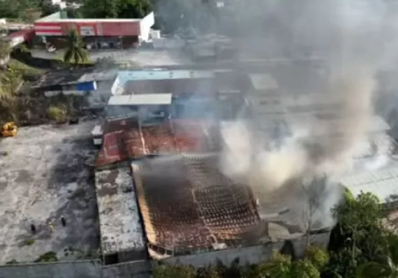 Candela en depósito de Coremusa en Villa Grecia 