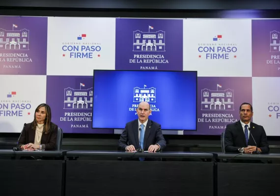 Diésel a $0.90 y gasolina de 91 a $0.88 por 10 meses 