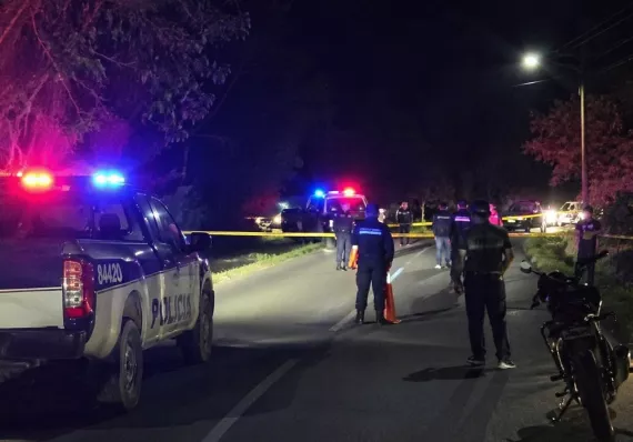 Lo interceptaron y mataron frente a su familia en  vía a La Barqueta