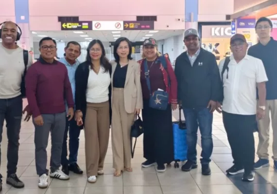 Diputados agarran maletas pa’ China y el viaje levanta ruido