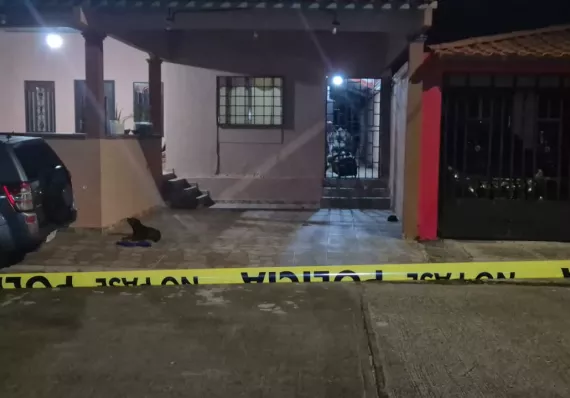 Lluvia de balas deja un menor muerto y varios heridos en Colón