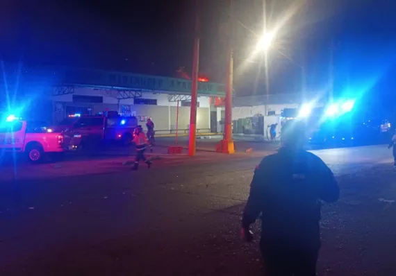 Se incendia Minisúper Ayacucho, en Ciudad Bolívar