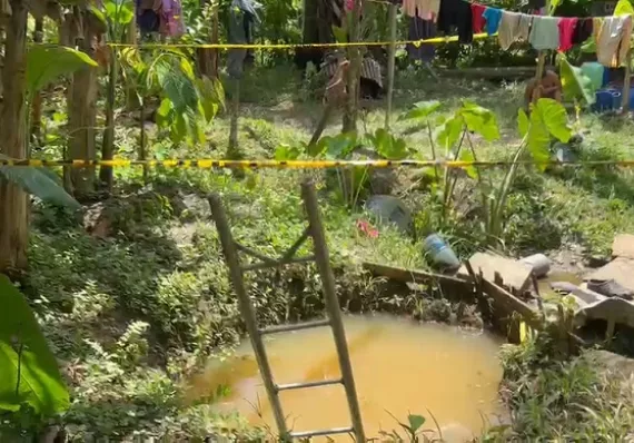 Niño cae en un pozo en el patio trasero de su casa y se ahoga