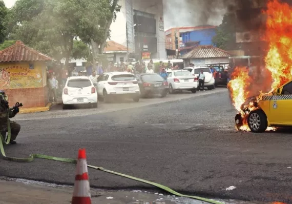 Se disparan los incendios de autos en Panamá: ya van 199 casos este año