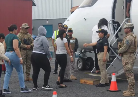 Sacan del país a 24 nicaragüenses: 8 tenían antecedentes por delitos graves