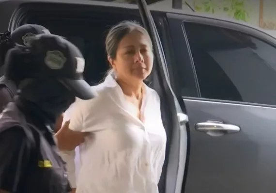 ¡Se queda en su casa la exsecretaria de la Contraloría! 