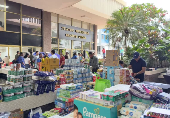 En solo un día, Panamá dona 18 toneladas para  Venezuela