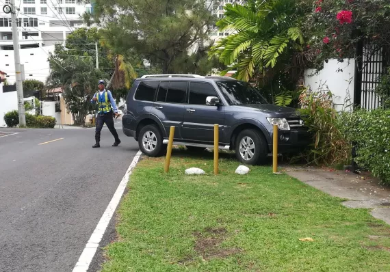 ATTT aclara quién puede ponerle una bota a tu carro y cobrarte $75