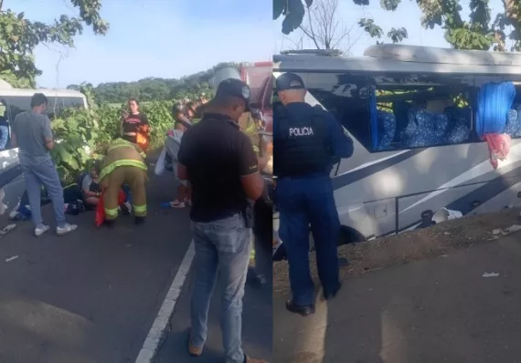 Bus con unos 40 pasajeros se estrella contra un árbol en Natá 
