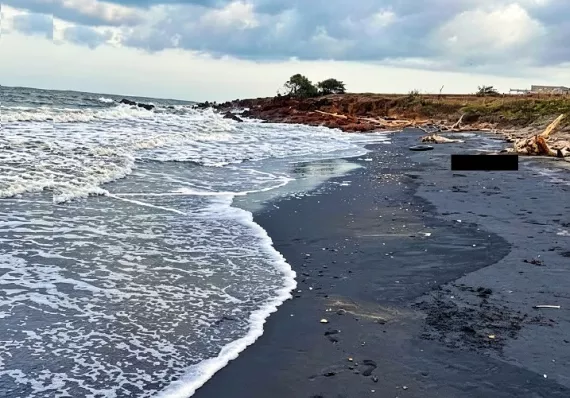 Hallan cadáver en descomposición en Playa Colorada: ¿quién será?