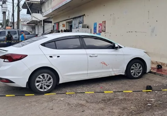 Acribillan a dos hombres en estacionamiento de mercadito en Torrijos Carter