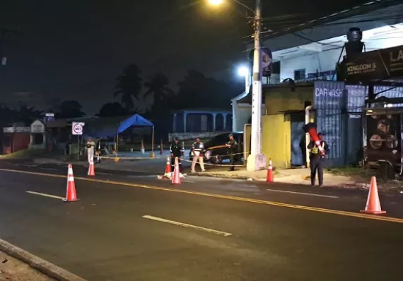 Peatón muere atropellado y abandonado en la vía principal de Pedregal
