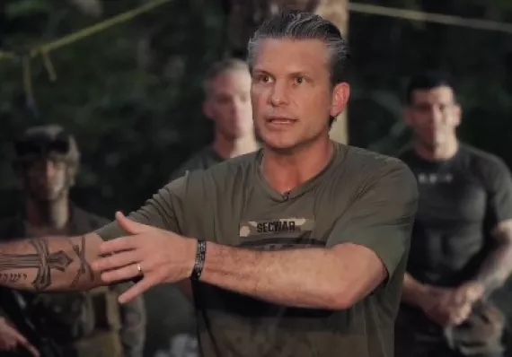 Hegseth lanza duro mensaje contra cárteles desde Panamá