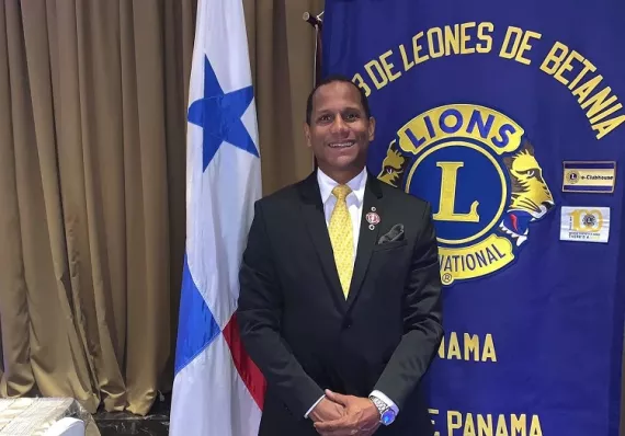 Jair Martínez evita prisión: le reemplazan condena por $1,000 en días multa