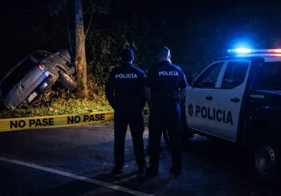 Choque contra árbol en Cieneguita deja un muerto