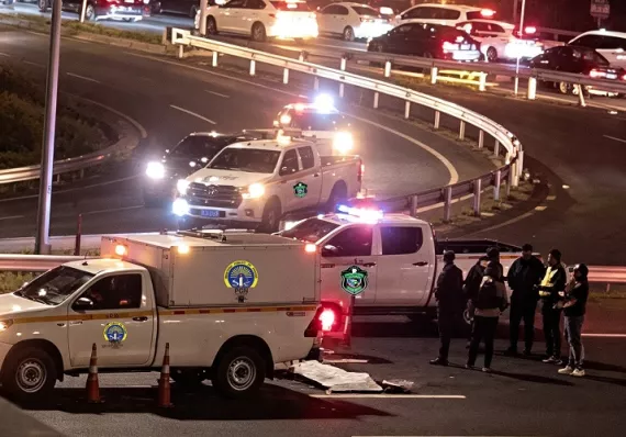 Peatón muere arrollado en Burunga; buscan identificarlo