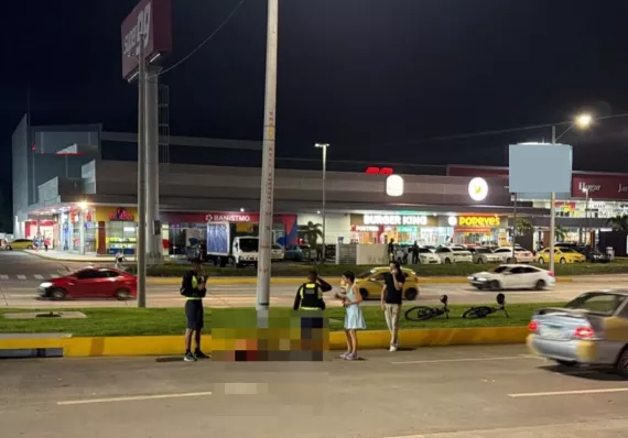Hombre muere tras ser atropellado por dos vehículos en la vía Transístmica