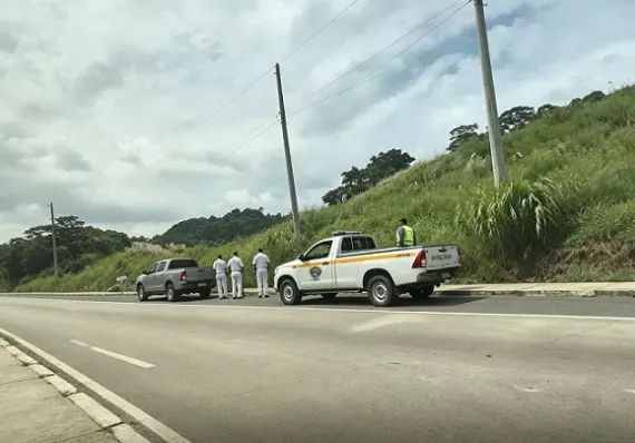 Hallan cadáver en descomposición en la vía Centenario