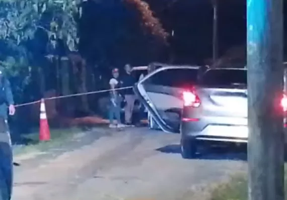 Hombre es asesinado y abandonado dentro de un vehículo en La Pitahaya