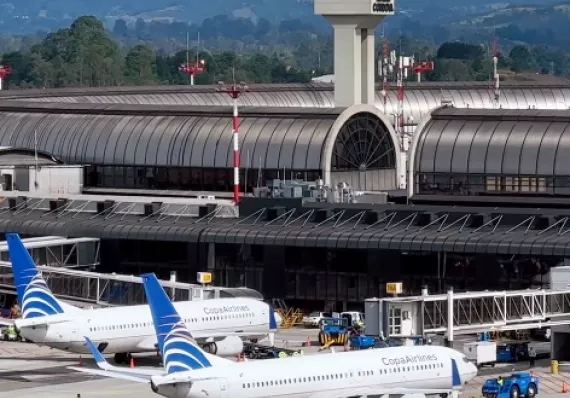 Vuelo de Copa declara emergencia y termina desviado a Medellín