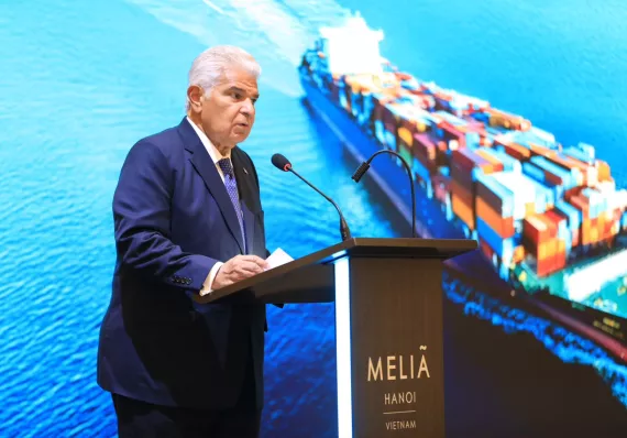 Mulino refuerza alianza marítima con Vietnam y anuncia oficina de Panamá 