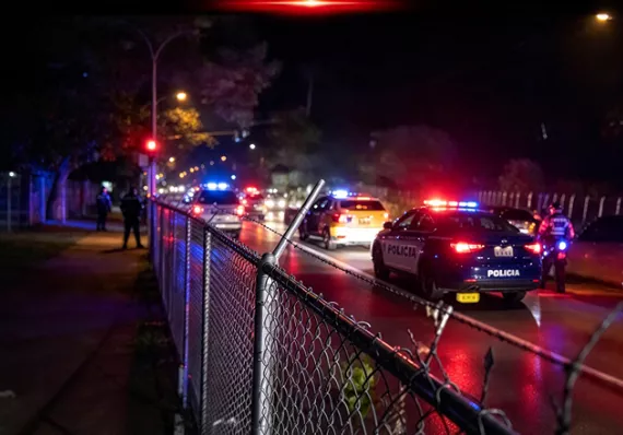 Taxista muere apuñalado a un lado de su vehículo en Remedios