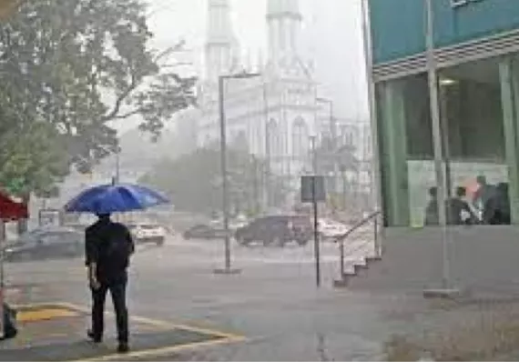 ¡Palo de agua! Así viene bajando la lluvia este jueves en Panamá
